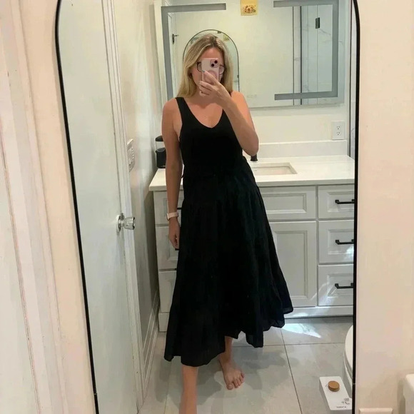 En Saison Mixed Media Tiered Maxi Dress - Picture 8 of 8